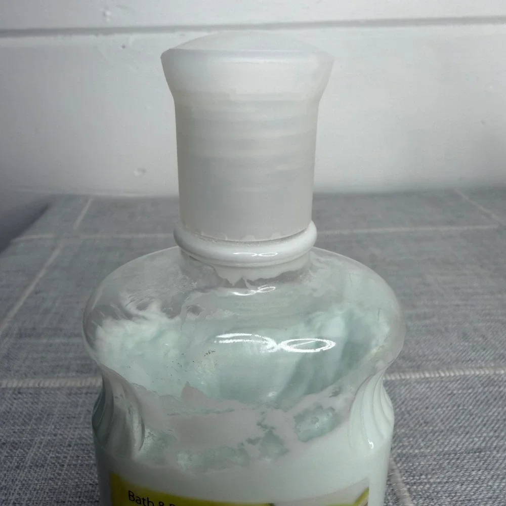 VTG Bath & Body Works Pleasures Cucumber Melon Body Lotion 8oz Original 80% Full